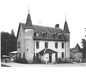 Black and White old photograph of the "Petite Chateau" Chateau de la Fot